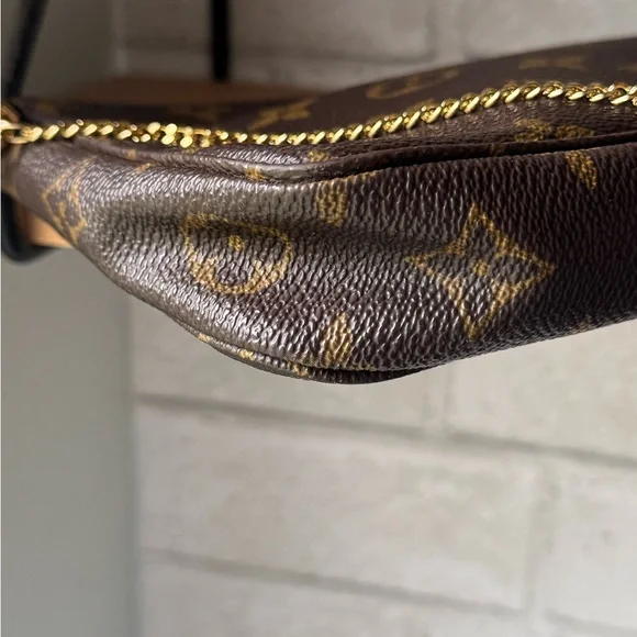 Louis Vuitton Monogram Pochette Pouch Bag/ shoulder bag - Picture 7 of 14